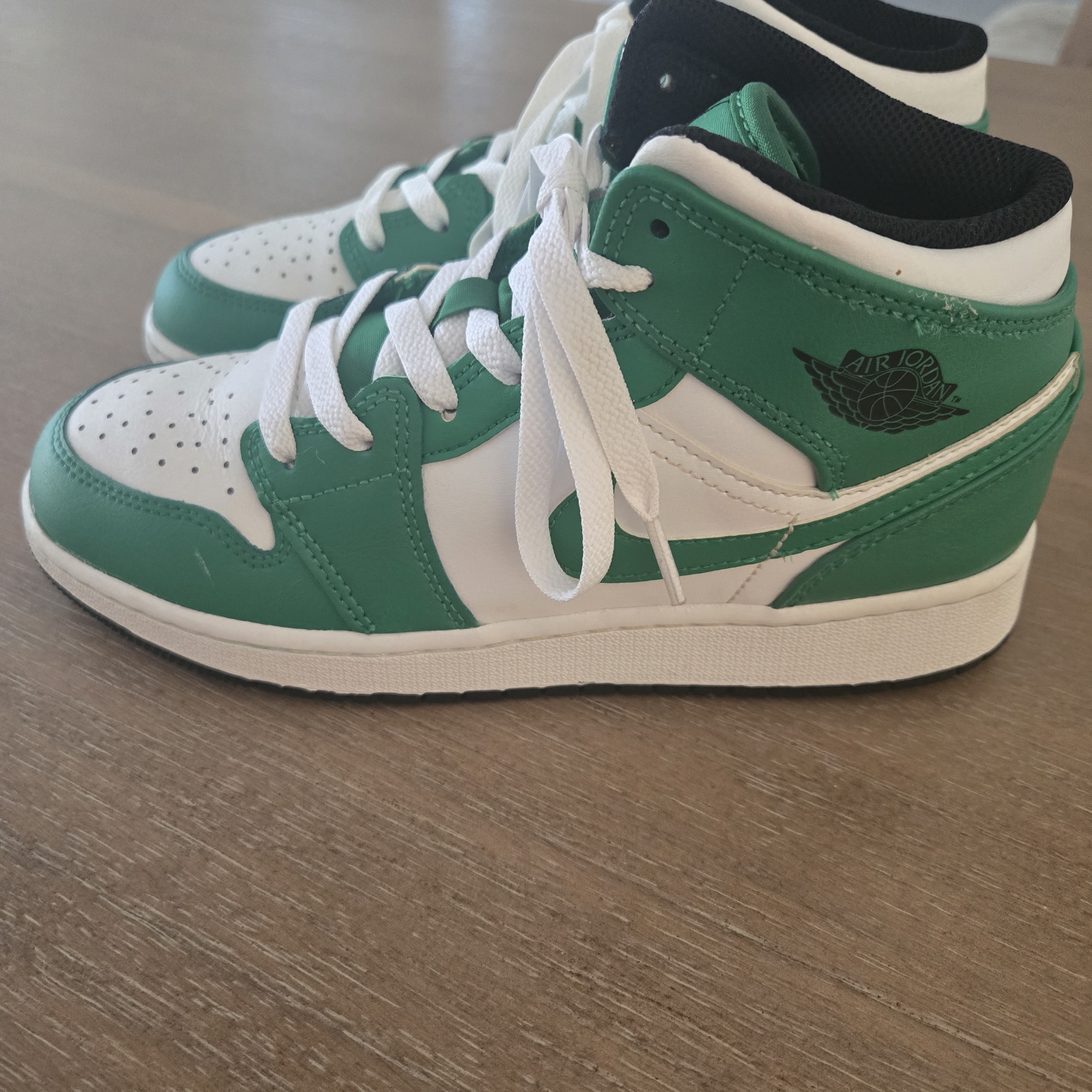 Jordan Kids Green And White Sneakers